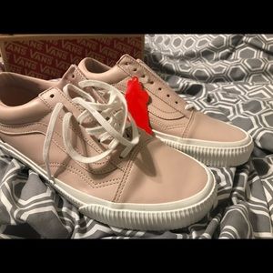 NWT OLD SKOOL VANS.